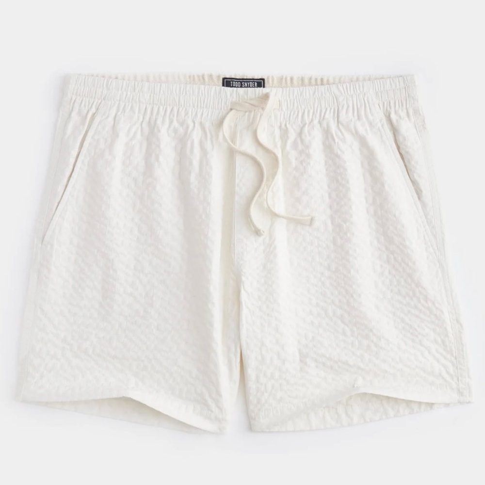 Todd Snyder 5” Seersucker Weekend Short in Bisque